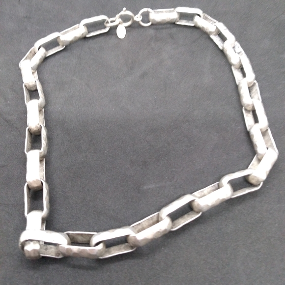 Catherine Popesco hammered chain necklace - Picture 4 of 10